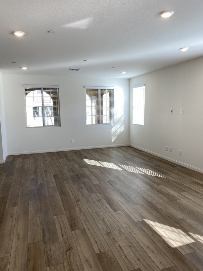 Building Photo - 2733 Luzzi Walk