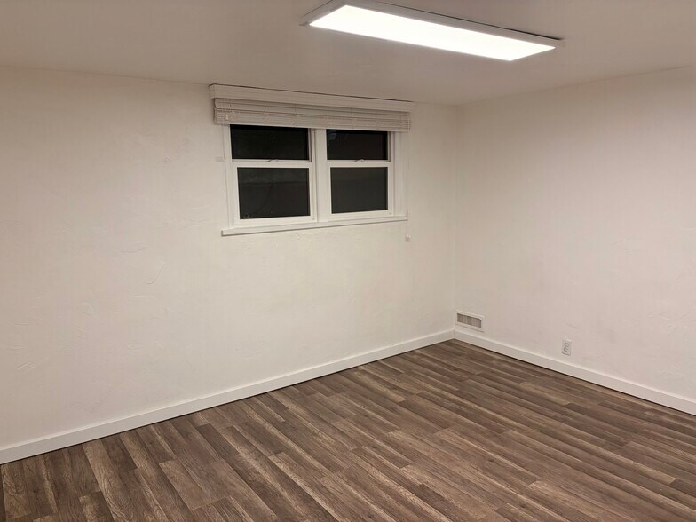 Building Photo - 109 N 500 W