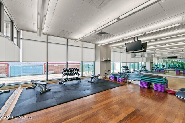 Building Photo - 1431 Riverplace Blvd