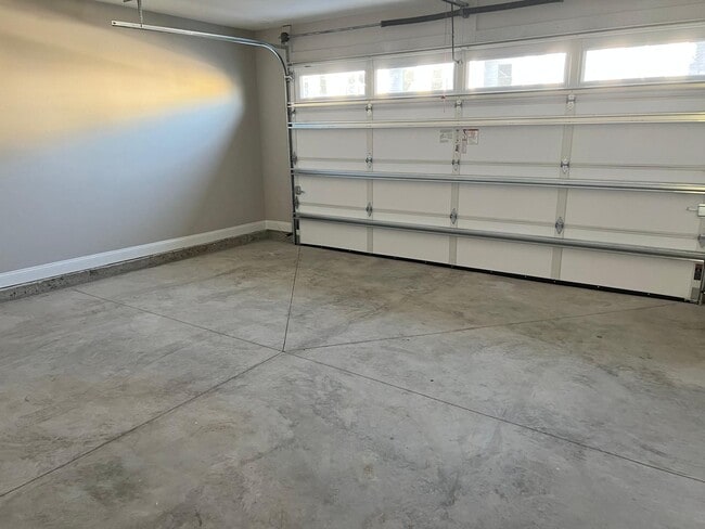 Building Photo - 11352 Newtonian Blvd