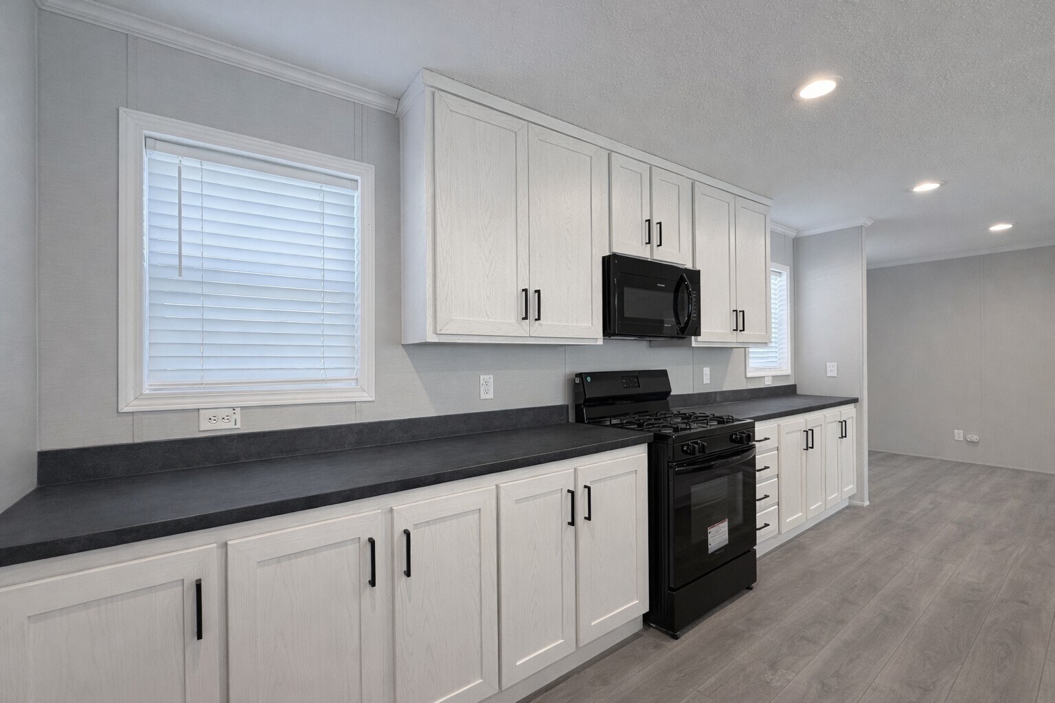 Building Photo - 29638 Danbury Ct