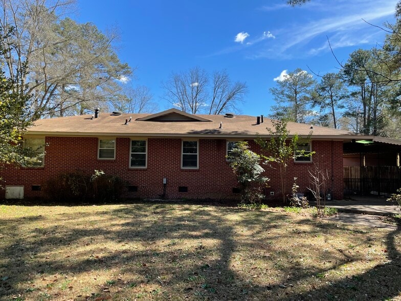 Back of House - 2641 Japonica Dr