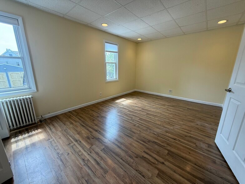 Building Photo - 38 Lanza Ave