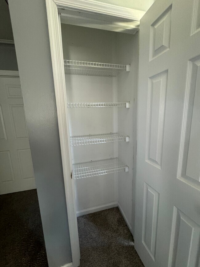 Building Photo - 415 S Zenia Ave