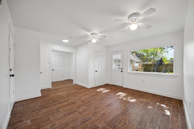 Building Photo - 5731 S Braeswood Blvd