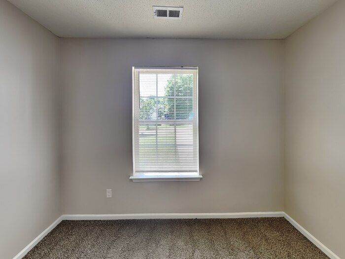 Building Photo - 4710 Biesterfield Dr