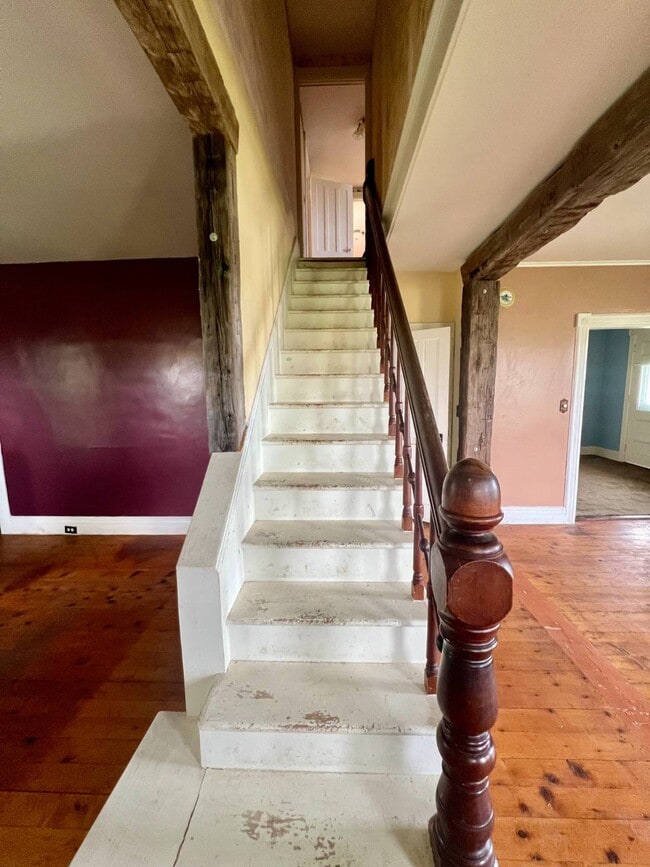 Building Photo - 353 Auriesville Rd