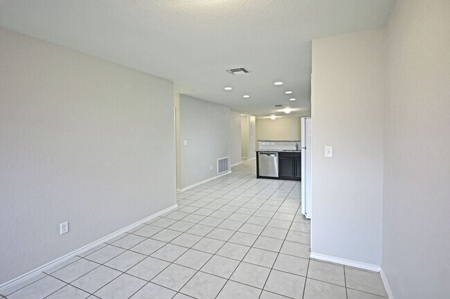 Building Photo - 458 Russian Sage