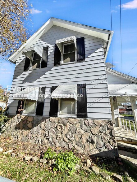 Building Photo - 3295 W 46th St