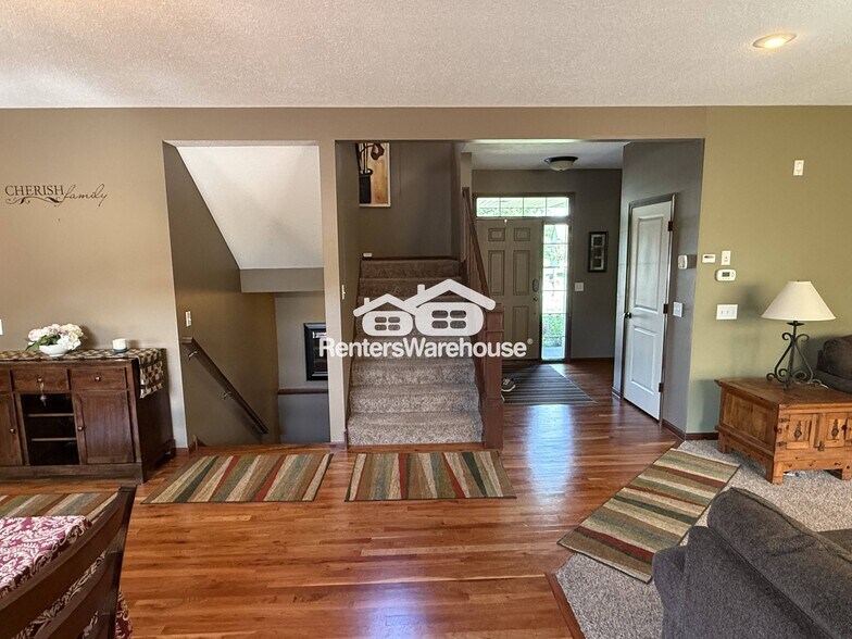 Building Photo - 3600 Mahle Ln