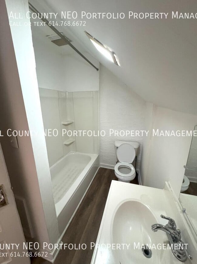 Building Photo - 2690 Sullivant Ave