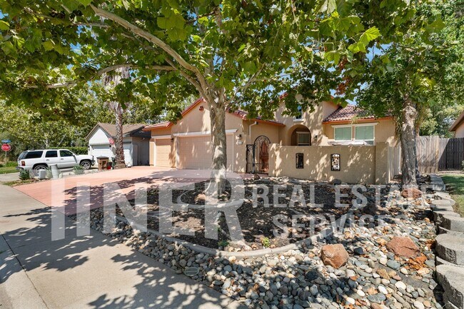 Building Photo - 516 Costa Ln