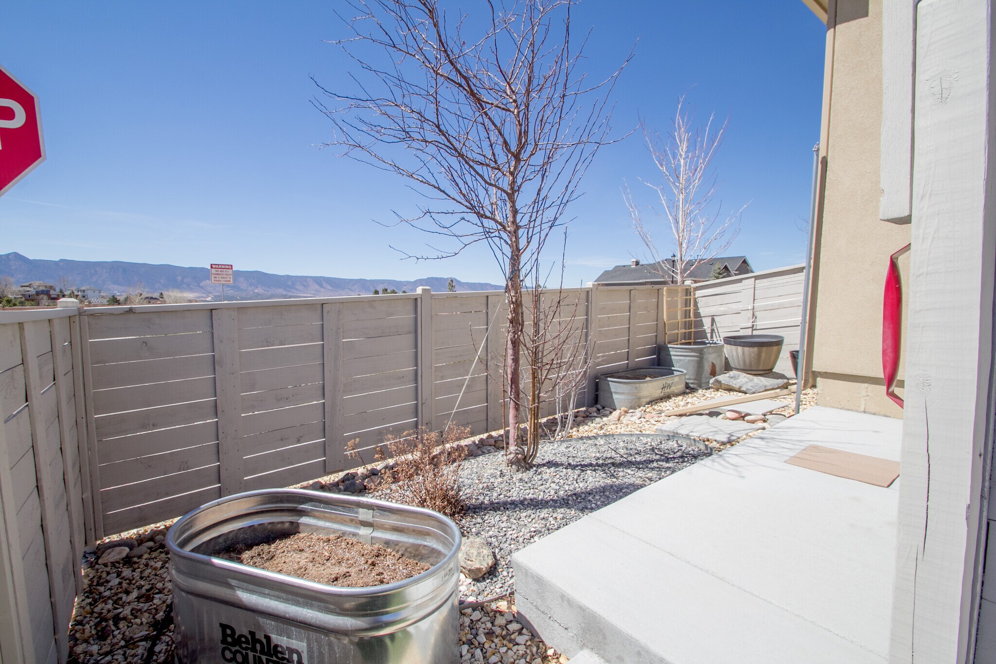 Side yard - 1810 Volterra Way