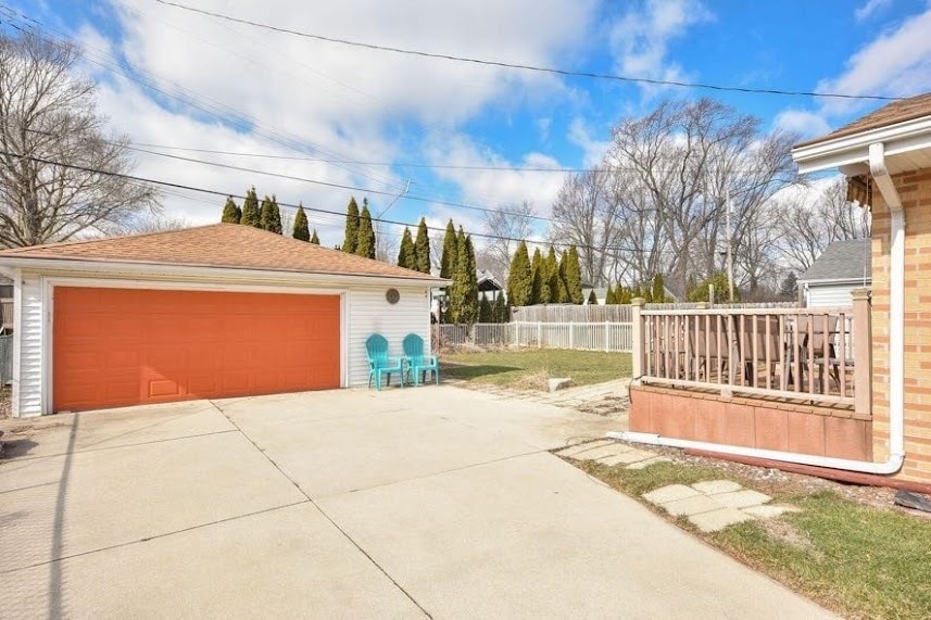 Building Photo - 1927 N 118th St