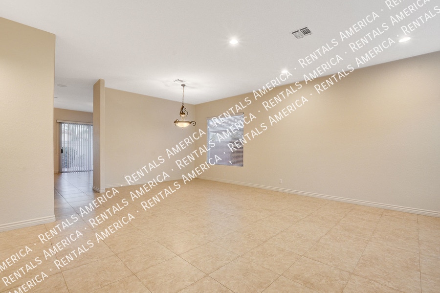 Building Photo - 8960 Echo Ridge Dr