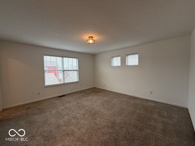 Building Photo - 326 N Warman Ave