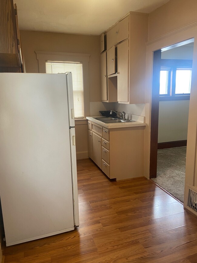 Building Photo - 757 Lawrence St