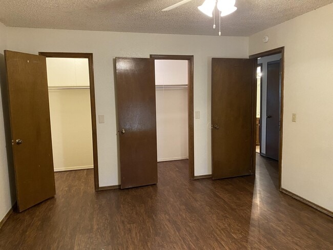 Building Photo - 12606 Abbotts Way