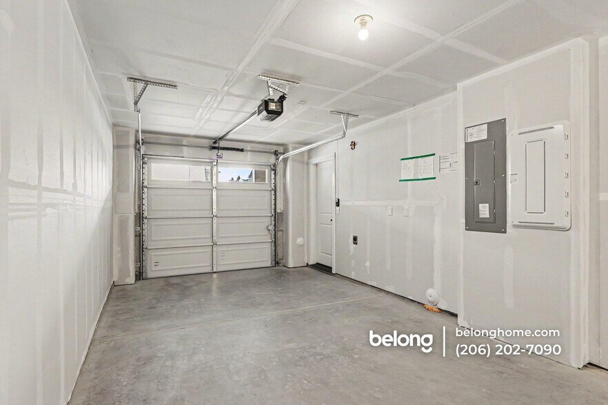 Building Photo - 16333 36th Ave W