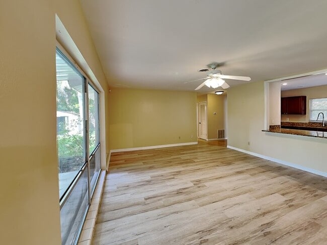 Building Photo - 2512 Sea Breeze Ct