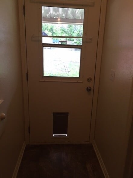 Building Photo - 38 E 140 S
