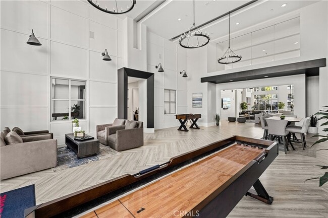 Building Photo - 2382 Scholarship-