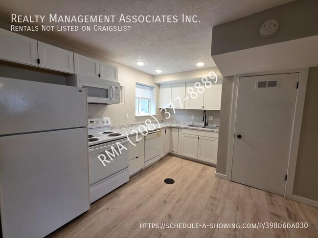 Building Photo - 3033 W Malad St