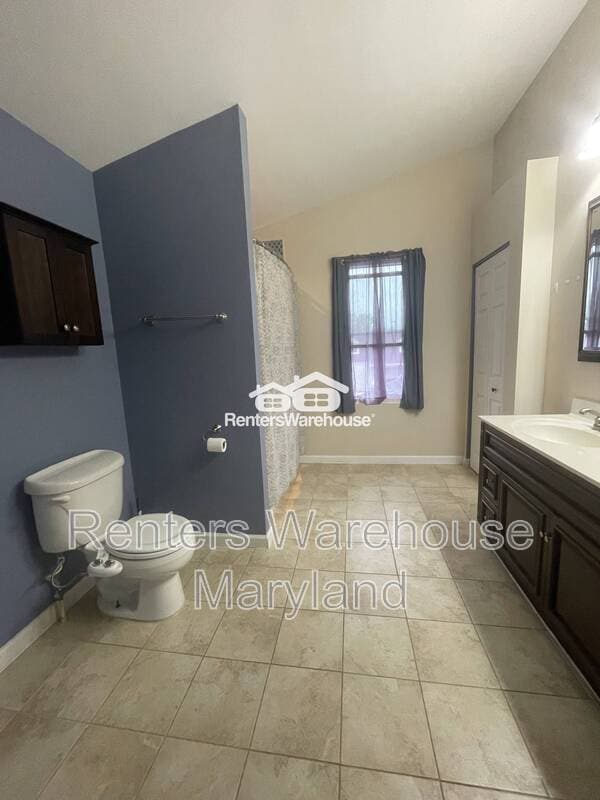 Building Photo - 8203 Watersedge Rd