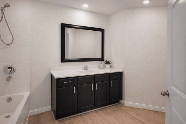 Building Photo - 2209 Nautica Terrace