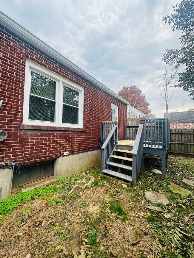 Building Photo - Updated Home in Highly Desired Deer Park Neighborhood