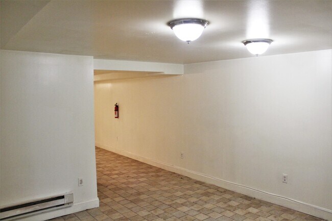 Building Photo - 217 E Preston St