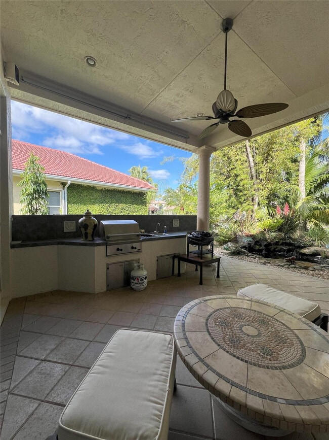 Building Photo - 10897 Canary Island Ct