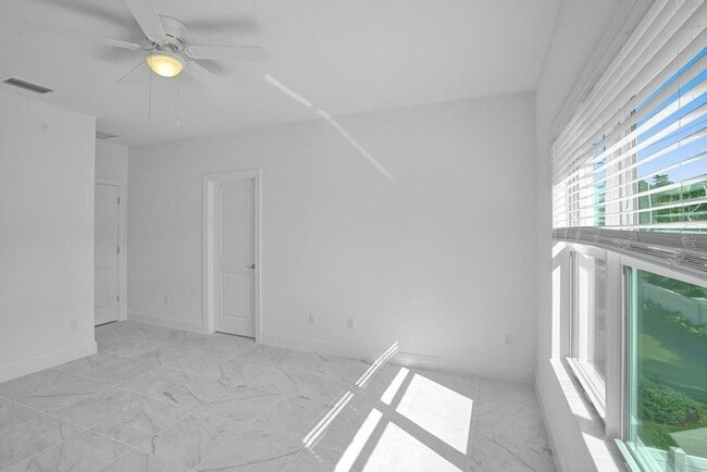 Building Photo - Gorgeous New 3 bedroom 2.5 Townhouse in Deerfield Beach, Sandpiper Pointe (2 Story)