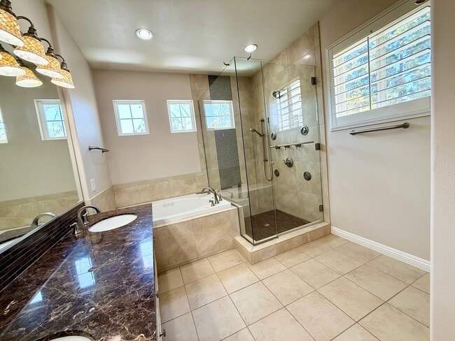 Building Photo - Gated 4 Bedroom 3 1/2 Bath Two Story Home