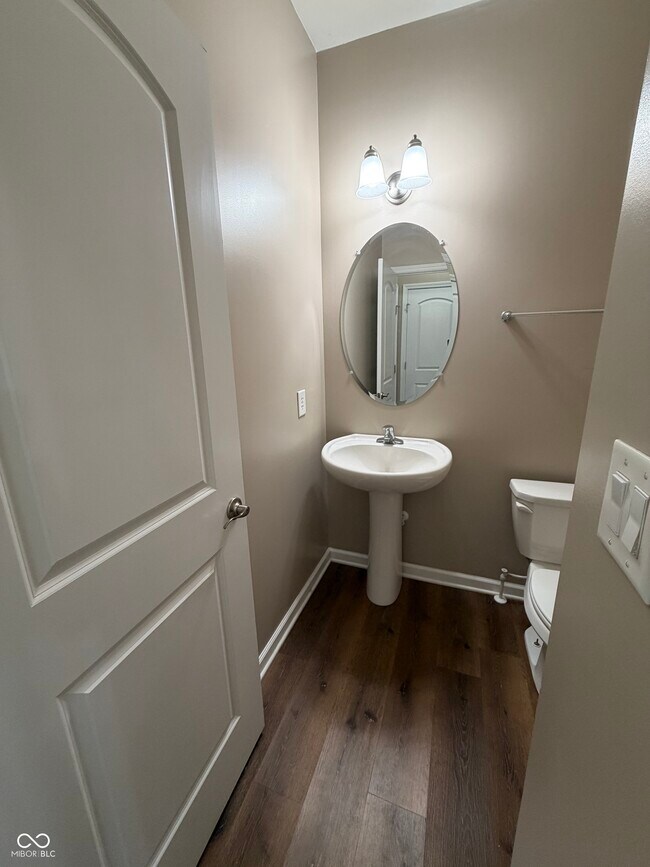 Building Photo - 9660 Angelica Dr