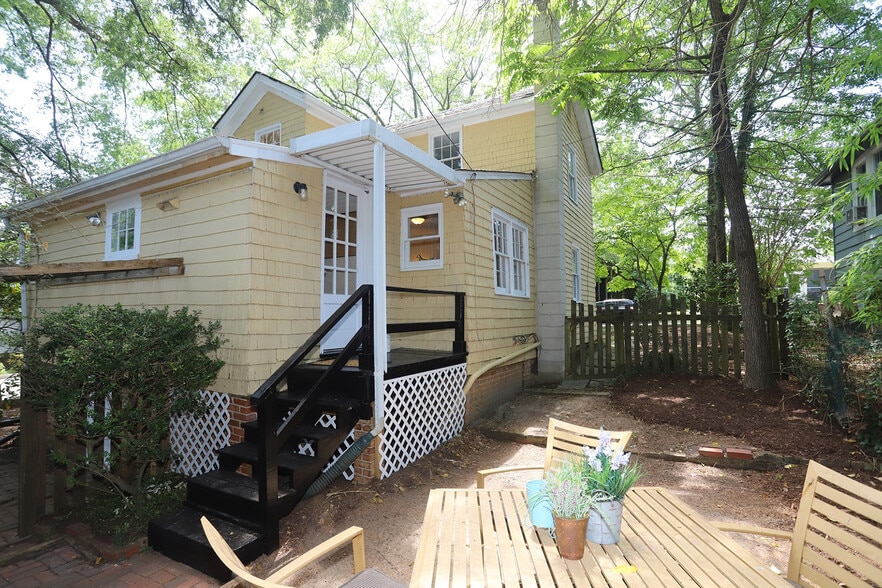 Building Photo - 119 Griffin Ave