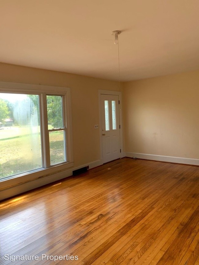 Building Photo - 2 br, 1 bath House - 2016 Love Shop Road