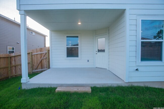 Building Photo - 14743 Clay Rdg Run