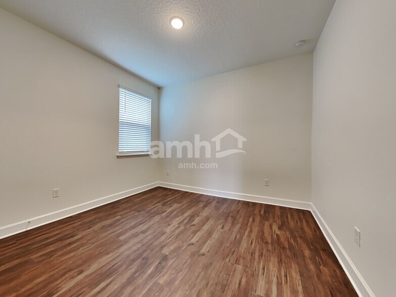 Building Photo - 2943 Rolling Acres Rd