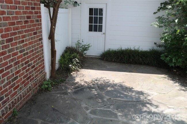 Building Photo - 9806 Longstone Ln