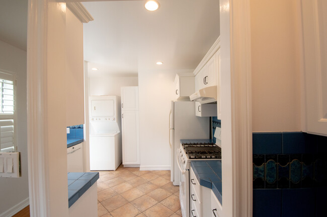 kitchen entrance - 8940 Hubbard St