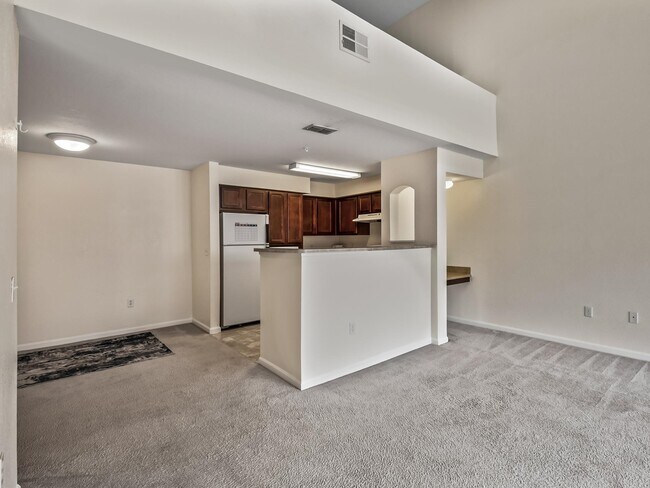 Building Photo - 2801 Chancellorsville Dr