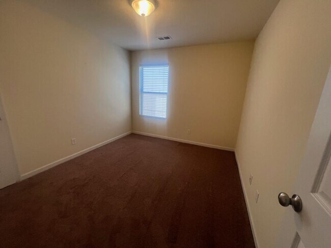 Building Photo - 202 Harold Murphy Dr