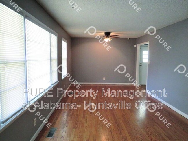 Building Photo - 5002 Ortega Cir NW