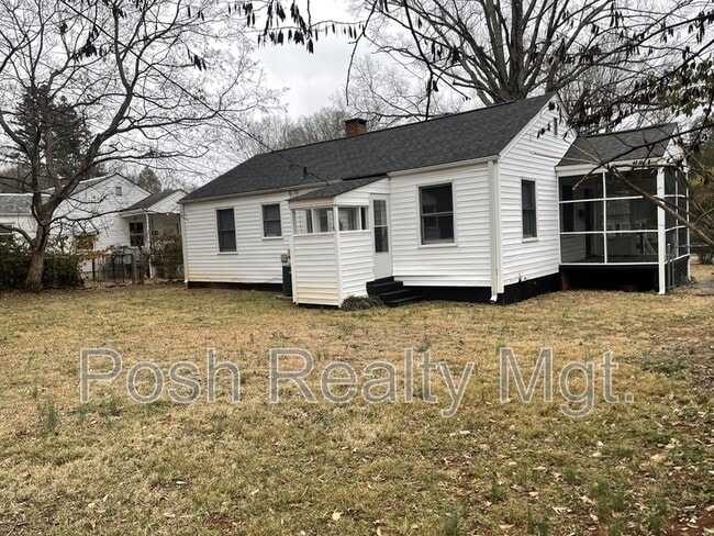 Building Photo - 1207 N Elam Ave