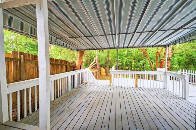 Building Photo - 3001 Oak Park Ct