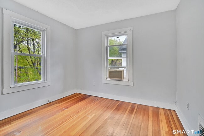 Building Photo - 42 Hartford Ave