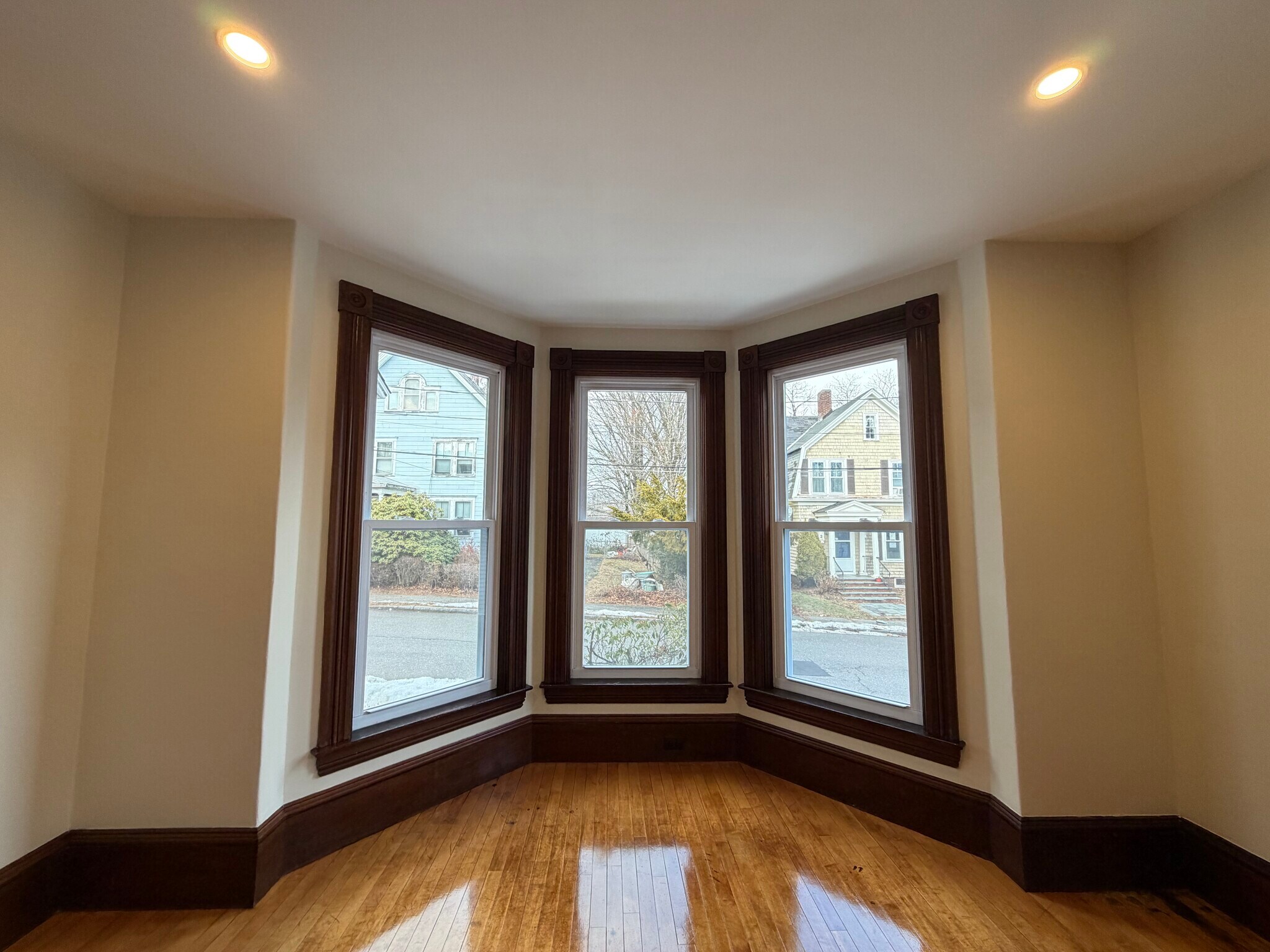 Building Photo - 5 Walker St