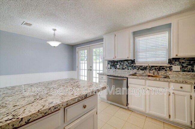 Building Photo - 8506 S Drexel Pl