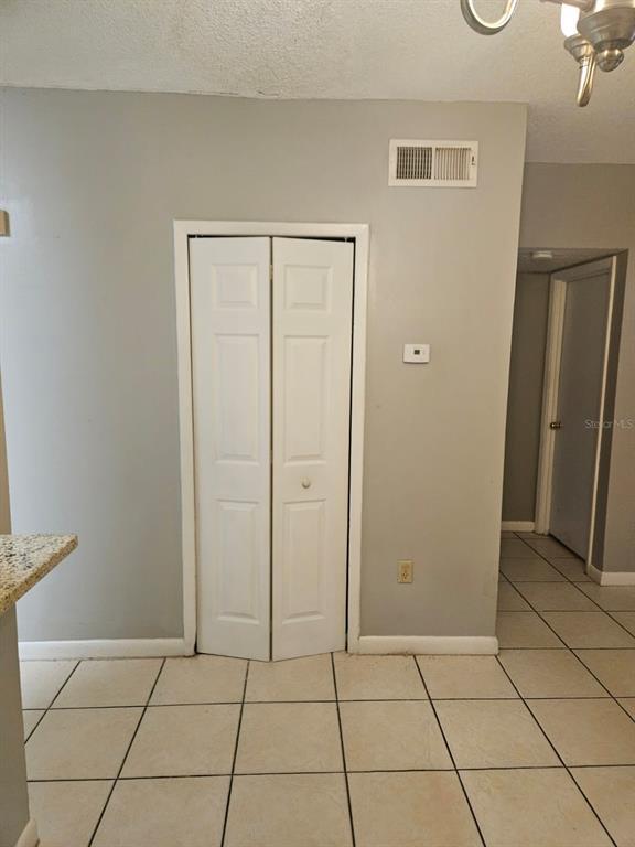 Building Photo - 4752 Chevy Pl